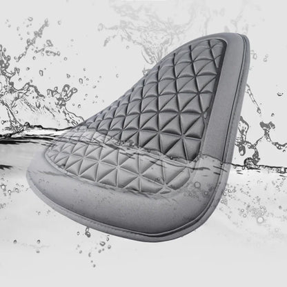 3D breathable car seat cushion grey waterproof diamond quilted single pad with water splash showing water-resistant surface